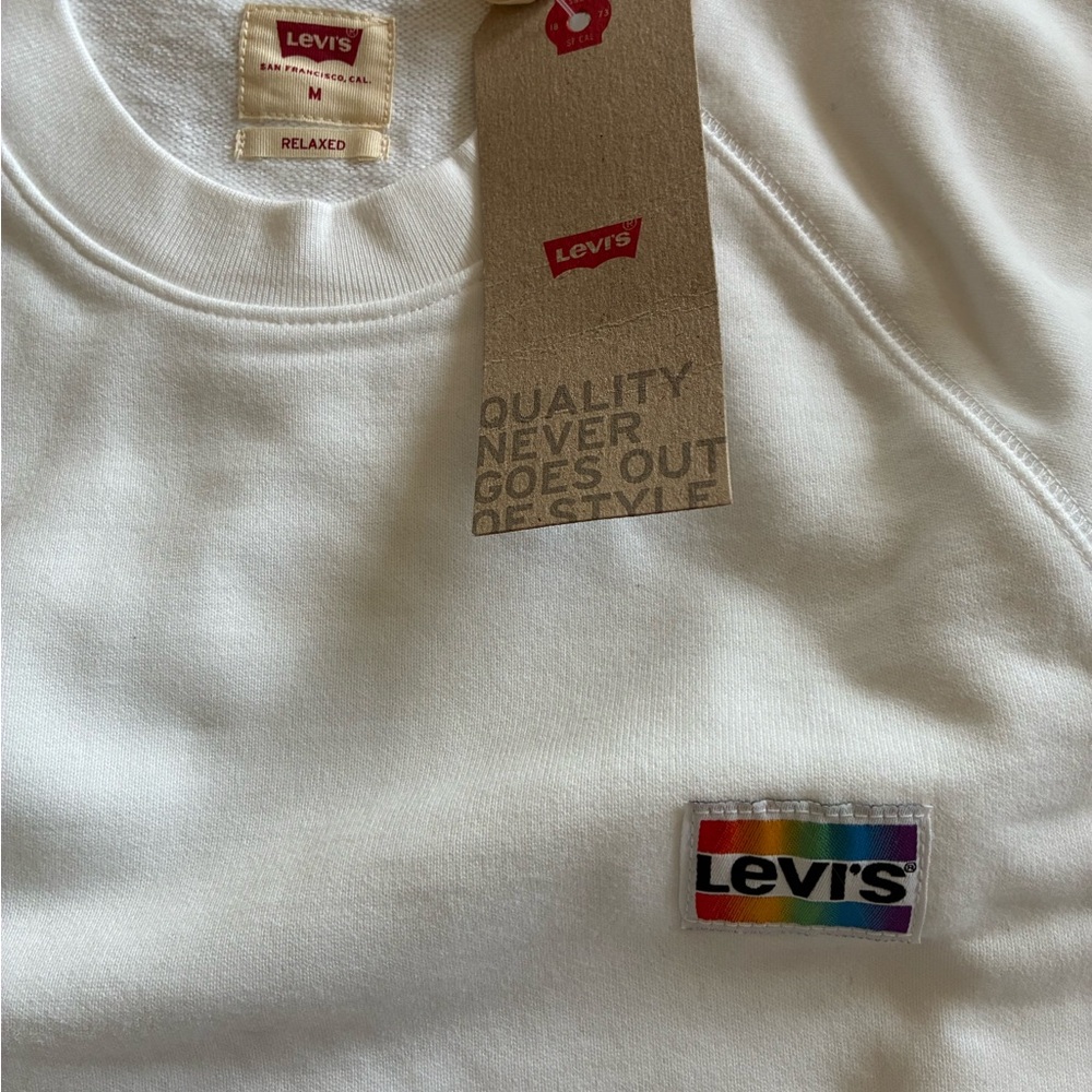 Levi's Classic White Crewneck